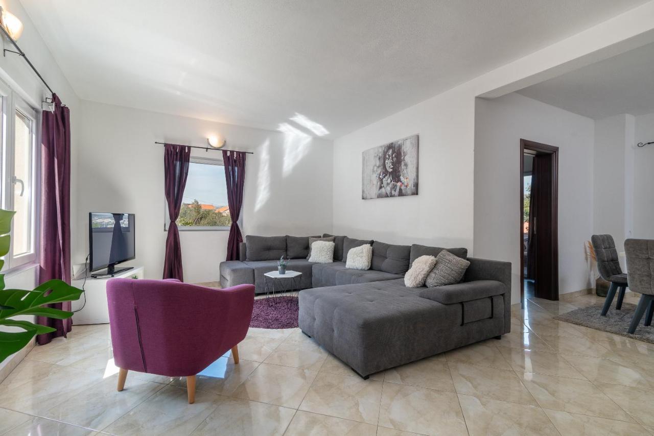 טרוגיר Holiday Villa Nostra מראה חיצוני תמונה