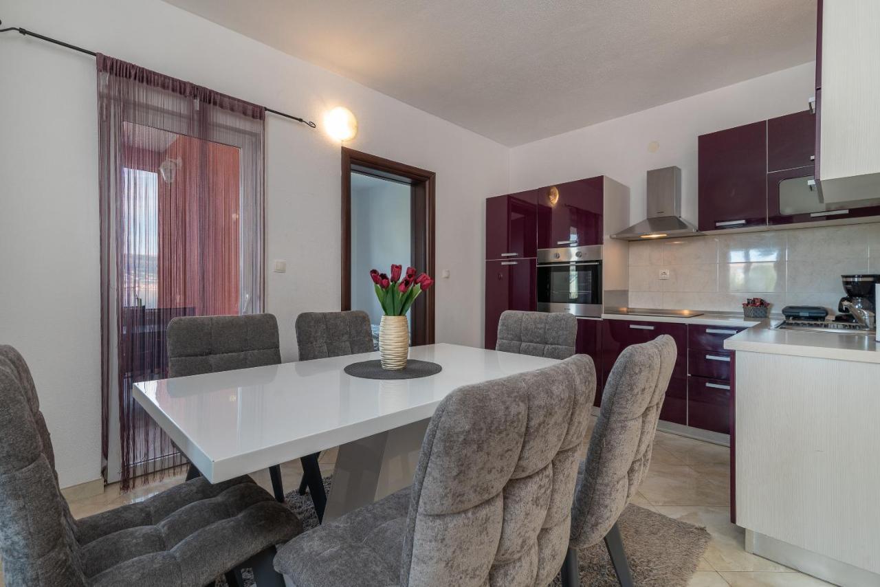 טרוגיר Holiday Villa Nostra מראה חיצוני תמונה