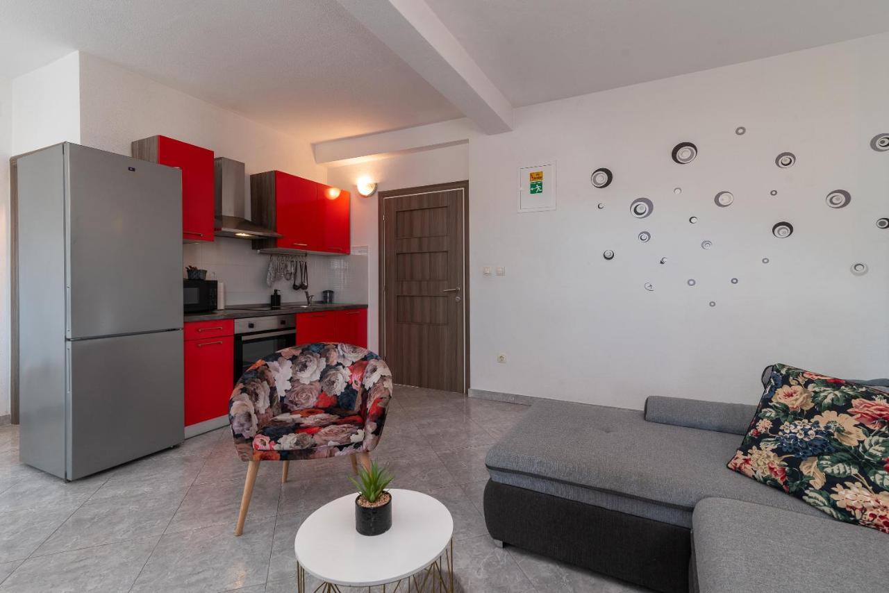 טרוגיר Holiday Villa Nostra מראה חיצוני תמונה
