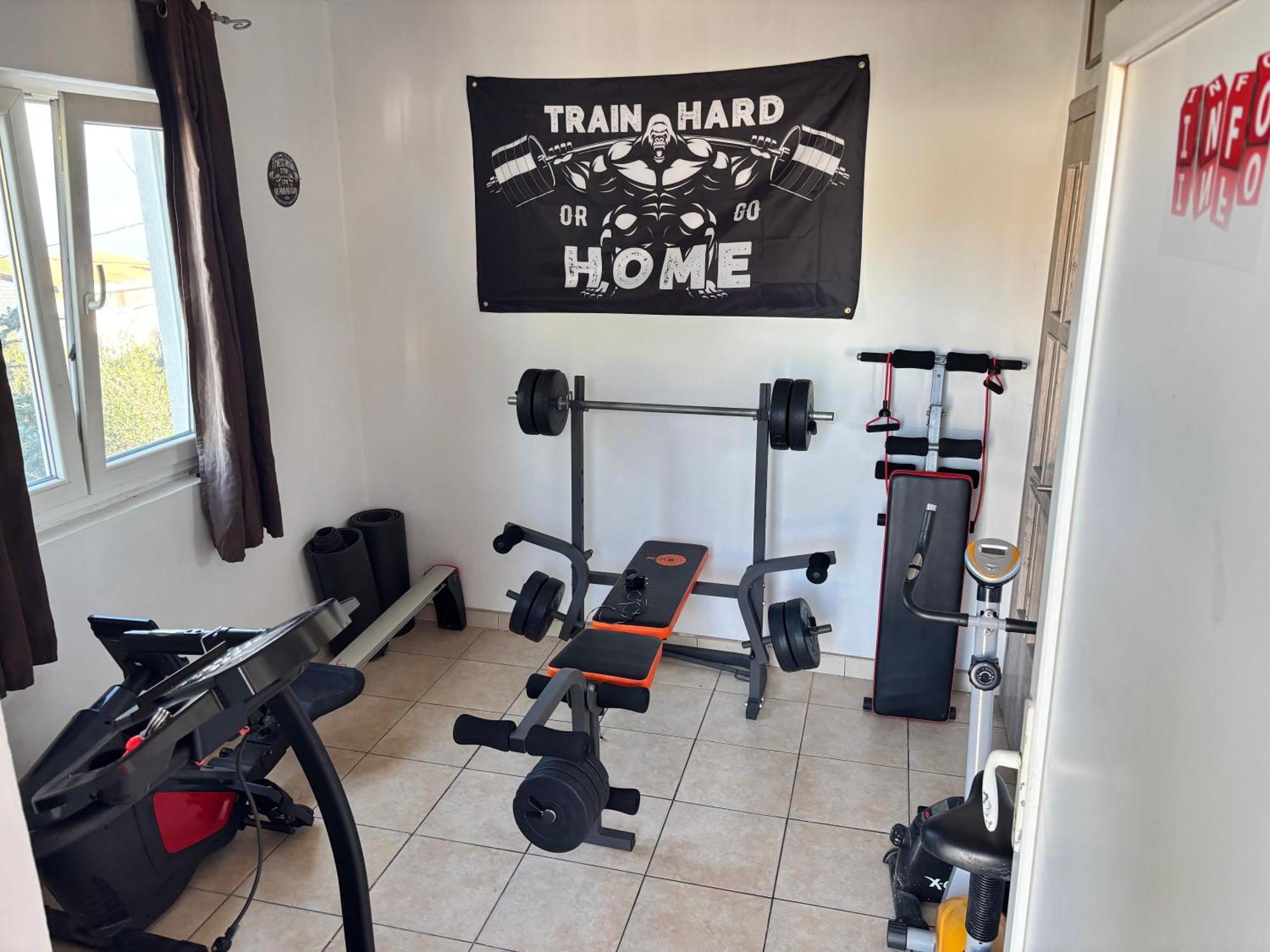 טרוגיר Holiday Villa Nostra מראה חיצוני תמונה