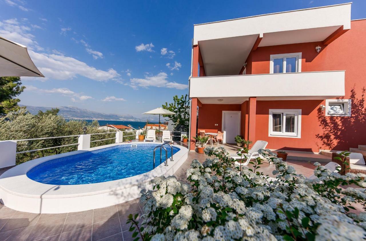 טרוגיר Holiday Villa Nostra מראה חיצוני תמונה